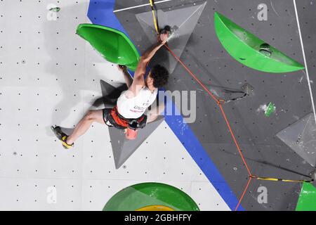 Tokyo, Japon. 04e août 2021. Adam Ondra (CZE) est en compétition pour la qualification de chef de file masculin, pendant les Jeux Olympiques Tokyo 2020, escalade sportive le 3 août 2021 au Parc sportif urbain Aomi, à Tokyo, Japon - photo Yoann Cambefort/Marti Media/DPPI crédit: Agence photo indépendante/Alay Live News Banque D'Images