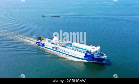 Finbo Cargo s'approche du port de Vuosaari sur l'un de ses passages quotidiens entre Vuosaari, en Finlande, et Muuga, en Estonie. Banque D'Images