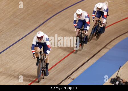 Izu, Japon, 04/08/2021, 128 CARLIN Jack / 131 KENNY Jason / 132 OWENS Ryan (GBR) pendant les Jeux Olympiques Tokyo 2020, Cycling Track Men's Team Sprint Finals for Gold le 3 août 2021 à Izu Velodrome à Izu, Japon - photo Kishimoto / DPPI Banque D'Images