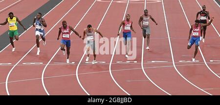 Tokyo, Japon. 4 août 2021. André de Grasse (4e L) du Canada participe à la finale masculine de 200 m aux Jeux olympiques de Tokyo en 2020, à Tokyo, au Japon, le 4 août 2021. Credit: Jia Yuchen/Xinhua/Alay Live News Banque D'Images
