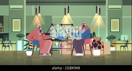 baladodiffusion arabe parlant à des microphones d'enregistrement de podcast en studio baladodiffusion radio en ligne concept Illustration de Vecteur