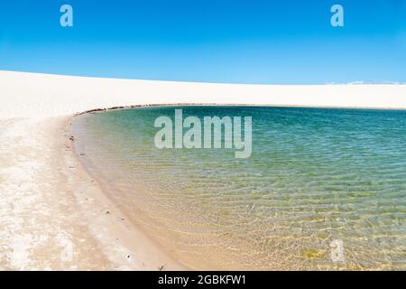 Dunes de sable et lagons à Lencois Maranhenses, Brésil Banque D'Images