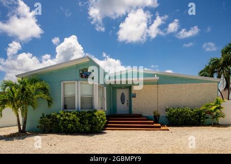 Key Largo, FL, USA - 1 août 2021: Style de maisons à Key Largo Florida Keys USA Banque D'Images