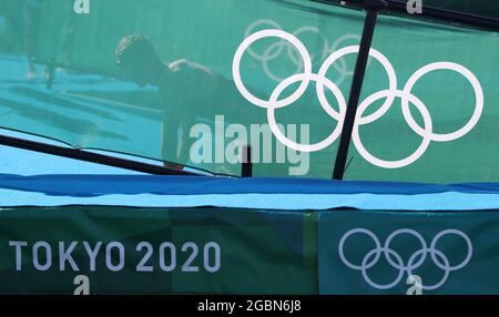 Tokyo, Japon. 5 août 2021. Florian Wellbrock, d'Allemagne, réagit après les 10 km de marathon des hommes qui nagent aux Jeux Olympiques de Tokyo en 2020 à Tokyo, au Japon, le 5 août 2021. Crédit : CAO CAN/Xinhua/Alay Live News Banque D'Images