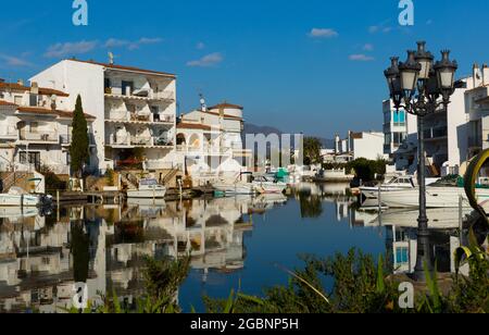 Port de plaisance résidentiel d'Empuriabrava Banque D'Images