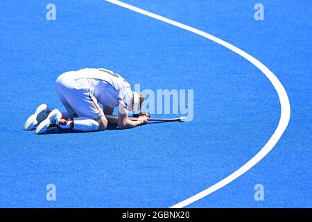 Tokio, Japon. 05 août 2021. Hockey, hommes : Jeux olympiques, Allemagne - Inde, finale, match pour la 3e place au stade de hockey Oi. Jan Christopher Ruhr, d'Allemagne, est en panne après la défaite. Credit: Swen Pförtner/dpa/Alay Live News Banque D'Images