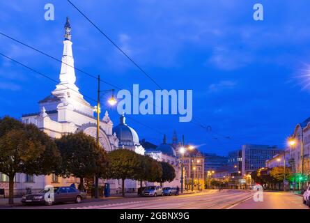 Illustration de la vue sur les rues à la lumière de la nuit de Szeged Banque D'Images