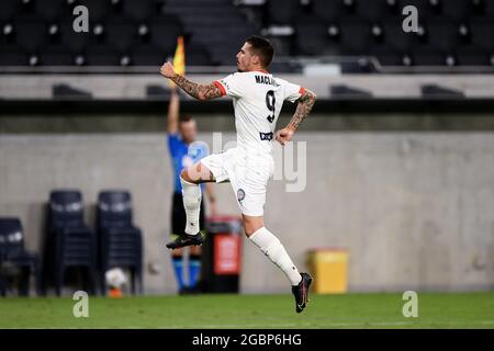 SYDNEY, AUSTRALIE - 02 MARS : Jamie Maclaren, de Melbourne City, célèbre son but, mais est considéré comme un offense lors du match de football Hyundai A-League entre le Western Sydney Wanderers FC et le Melbourne City FC le 02 mars 2021 au Bankwest Stadium de Sydney, en Australie. Crédit : Steven Markham/Speed Media/Alay Live News Banque D'Images
