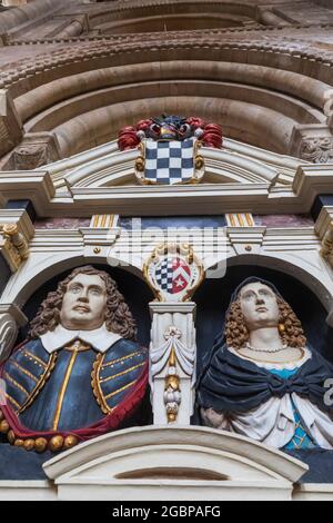 Angleterre, Hampshire, Romsey, Abbaye de Romsey, le monument élisabéthain de la famille St.Barbe Banque D'Images