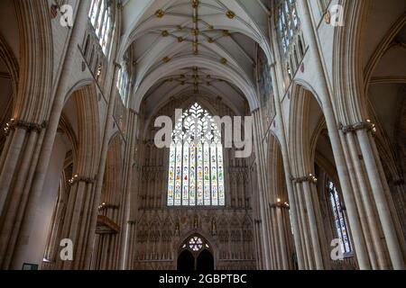 Intérieur de York Minster , Great West Front Window - York, Royaume-Uni Banque D'Images