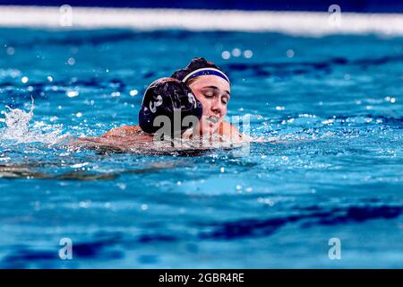 TOKYO, JAPON - 5 AOÛT : Melissa Seidemann des États-Unis, Kaleigh Gilchrist des États-Unis célébrant la victoire lors du tournoi olympique de water-polo de Tokyo 2020 femmes demi-match entre l'équipe ROC et l'équipe des États-Unis au Tatsumi Waterpolo Centre le 5 août 2021 à Tokyo, Japon (photo de Marcel ter Pals/Orange Pictures) Banque D'Images