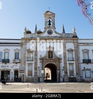 Géographie / voyage, Portugal, Algarve, Faro, porte d'entrée, Arco da Vila, INFO-AUTORISATION-DROITS-SUPPLÉMENTAIRES-NON-DISPONIBLE Banque D'Images