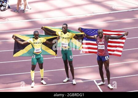 Ronald LEVY (JAM) 3e Médaille de bronze, Hansle PARCHEMIN (JAM) gagnante Médaille d'or, Grant HOLLOWAY (USA) 2e Médaille d'argent pendant les Jeux Olympiques Tokyo 2020, finale de 110mH d'Athlétisme masculin le 5 août 2021 au Stade Olympique à Tokyo, Japon - photo Yuya Nagase / photo Kishimoto / DPPI Banque D'Images