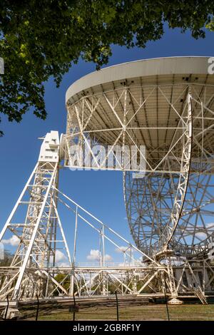 Royaume-Uni, Angleterre, Cheshire, Goostrey, Université de Manchester, Jodrell Bank, le radiotélescope Lovell Banque D'Images