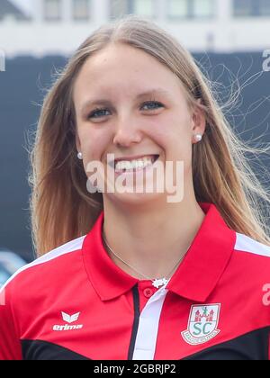 La nageuse allemande Céline Rieder SC Magdeburg à l'adieu aux Jeux Olympiques de Tokyo en 2021 Banque D'Images