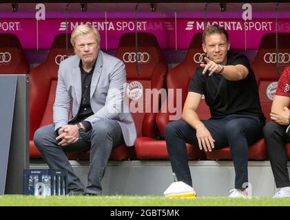 Muenchen, ALLIANZARENA, Allemagne. 31 juillet 2021. Oliver KAHN, PDG de FCB-AG et Julian NAGELSMANN (r.), entraîneur de Bayern. Football, FC Bayern Munich (M) - SSC Napoli (NEA), match préparatoire pour la saison 2021-2022, le 31 juillet 2021 à Muenchen, ALLIANZARENA, Allemagne. Droits de l'image: € crédit: dpa/Alamy Live News Banque D'Images