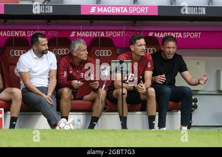 Muenchen, ALLIANZARENA, Allemagne. 31 juillet 2021. Dino TOPPMOELLER (TOPPMvñLLER) et Julian NAGELSMANN (r.), coentraîneur de la FCB Indiquez quatre. Football, FC Bayern Munich (M) - SSC Napoli (NEA), match préparatoire pour la saison 2021-2022, le 31 juillet 2021 à Muenchen, ALLIANZARENA, Allemagne. Droits de l'image: € crédit: dpa/Alamy Live News Banque D'Images