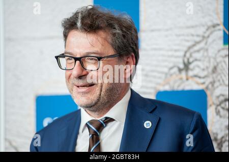 Trieste, Italie. 05 août 2021. Conférence de presse de la ministre Giancarlo Giorgetti après la réunion ministérielle transformation numérique pour la reprise de l'économie, présidée par le sous-secrétaire Anna Ascani du jour 5 août 2021 au Centre de congrès de Trieste. (Photo de Claudia Calderone/Pacific Press) crédit: Pacific Press Media production Corp./Alay Live News Banque D'Images