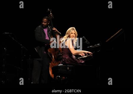 Milan Italie 2009-11-16 : concert en direct de Diana Krall au Théâtre Arcimboldi Banque D'Images