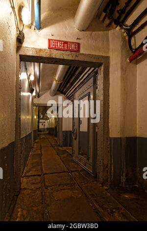 HUNSPACH, FRANCE, 24 juin 2021 : portes de la centrale électrique de l'Ouvrace Schoenenbourg. Le fort, une fortification de la ligne Maginot, est le plus grand ouvert à Banque D'Images