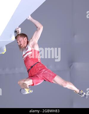 Tokyo, Japon. 5 août 2021. Jakob Schubert, d'Autriche, participe à la finale combinée des hommes d'escalade sportive aux Jeux Olympiques de Tokyo en 2020 à Tokyo, au Japon, le 5 août 2021. Credit: Chen Jianli/Xinhua/Alay Live News Banque D'Images