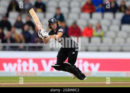 Manchester, Royaume-Uni. 05 août 2021. Emma Lamb batting pour les originaux de Manchester à Manchester, Royaume-Uni le 8/5/2021. (Photo de Conor Molloy/News Images/Sipa USA) crédit: SIPA USA/Alay Live News Banque D'Images