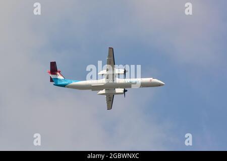 Luxair (est la compagnie aérienne du transporteur aérien de pavillon du Luxembourg), de Havilland Canada Dash 8-400 avion (turbopropulseur) Banque D'Images