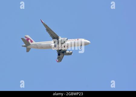 Qatar Airways (est le transporteur public du Qatar), Airbus A320-232 Banque D'Images
