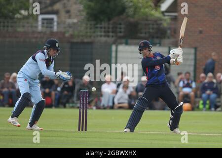 NEWCASTLE UPON TYNE, ROYAUME-UNI. 5 AOÛT Rob Jones de Lancashire chauves-souris lors du match de la coupe d'une journée du Royal London entre le Durham County Cricket Club et le Lancashire à Roseworth Terrace, Newcastle upon Tyne, le jeudi 5 août 2021. (Crédit : will Matthews | MI News) Banque D'Images