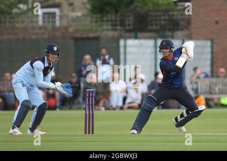 NEWCASTLE UPON TYNE, ROYAUME-UNI. 5 AOÛT Rob Jones de Lancashire chauves-souris lors du match de la coupe d'une journée du Royal London entre le Durham County Cricket Club et le Lancashire à Roseworth Terrace, Newcastle upon Tyne, le jeudi 5 août 2021. (Crédit : will Matthews | MI News) Banque D'Images