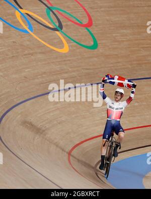 Tokyo, Kanto, Japon. 5 août 2021. Matthew Walls (GBR) célèbre après avoir remporté l'or dans l'omnium masculin lors des Jeux Olympiques d'été de Tokyo 2020 au Vélodrome d'Izu. (Credit image: © David McIntyre/ZUMA Press Wire) Credit: ZUMA Press, Inc./Alamy Live News Banque D'Images