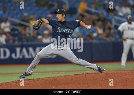 Saint-Pétersbourg, Floride. États-Unis; Seattle Mariners Starting Pitcher Yusei Kikuchi (18) délivre un terrain lors d'un match de baseball de ligue majeure contre le Tampa Banque D'Images