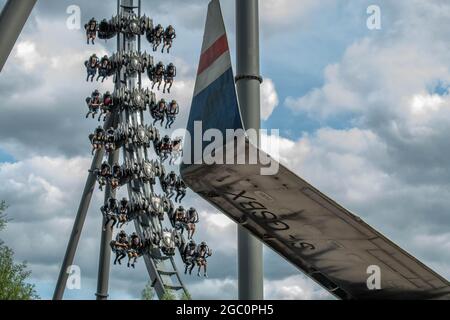 The Swarm Rollercoaster at Thorpe Park Theme Park London England post apocalyptique theme Banque D'Images