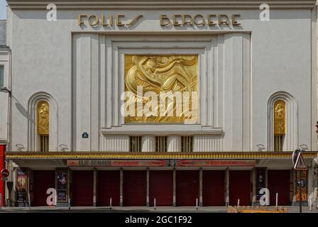 Les Folies Bergère ist ein Konzertsaal, Varietetetetheater und Kabarett in der rue Richer Nr. 32 im 9. Arrondissement de Paris. Dans den Jahren zwischen 189 Banque D'Images
