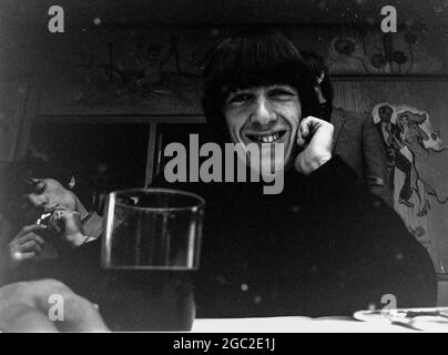 STOCKHOLM 1965 Keith Richards et Bill Wyman des Rolling Stones lors d'une conférence de presse à Stockholm 1965.photo: Björn Lartsson Ask / se/ TT / Kod: 3020 Banque D'Images