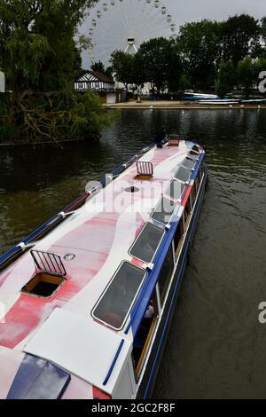 Circuits en bateau sur le canal Stratford upon Avon Warwickshire Angleterre Royaume-Uni Banque D'Images