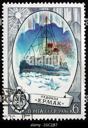 RUSSIE - VERS 1976 : un timbre imprimé en Russie montre Ermak, Icebreaker, vers 1976 Banque D'Images