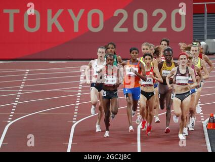 Tokyo, Japon. 06e août 2021. Athlètes en finale de 1500 m féminin aux Jeux Olympiques d'été de Tokyo 2020 à Tokyo, au Japon, le vendredi 6 août 2021. Photo de Bob Strong/UPI crédit: UPI/Alay Live News Banque D'Images