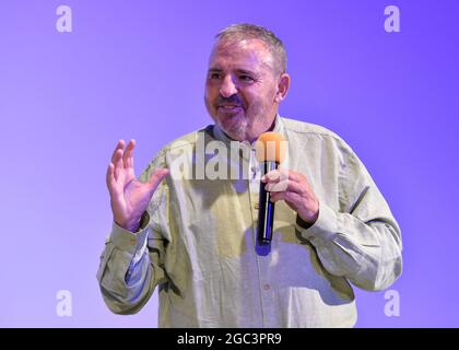 Uherske Hradiste, République tchèque. 06e août 2021. Le réalisateur serbe Goran Markovic a reçu le Prix annuel de l'Association des clubs du film tchèque (ACFK) lors de l'Ecole du film d'été Uherske Hradiste, République tchèque, le 6 août 2021. Crédit: Dalibor Gluck/CTK photo/Alamy Live News Banque D'Images