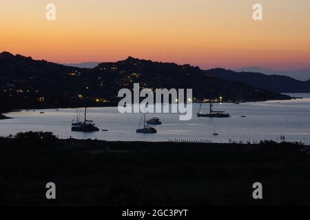 Palaos, Sardaigne, Italie. Coucher de soleil sur la mer Banque D'Images