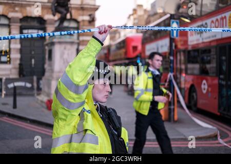 Une femme policier a été victime d'un crime lors de l'attaque terroriste du London Bridge sur 29 des 2019 novemebr, Londres, Angleterre Banque D'Images