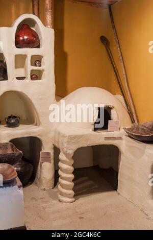 TIERRADENTRO, COLOMBIE - 12 SEPTEMBRE 2015 : intérieur d'un musée ethnographique à Tierradentro, Colombie. Banque D'Images