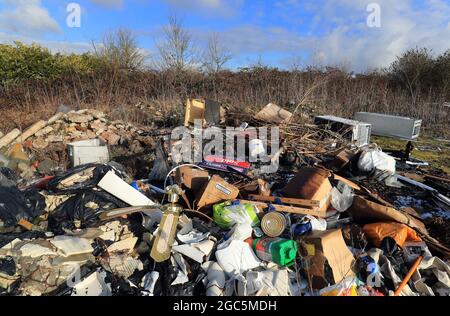 Photo du dossier datée du 31/1/2019 d'une vue de déchets laissés par des décapants à mouches. Un MSP conservateur veut modifier la loi pour « durcir » les amendes en cas de renversement à la volée. Le conservateur Murdo Fraser a commencé à travailler sur un projet de loi des députés qui pourrait aussi rendre les personnes qui déversent les ordures illégalement responsables de leur nettoyage. Date de publication : samedi 7 août 2021. Banque D'Images