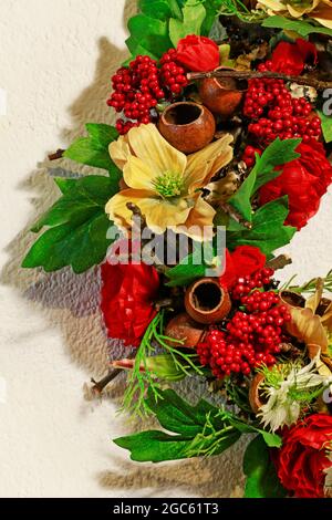 Couronne de porte de Noël. Décor de fête Banque D'Images