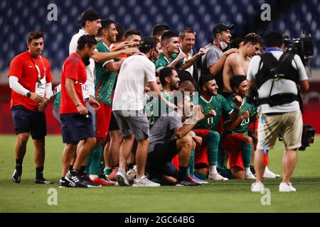 Tokyo, Japon. 06e août 2021. Les joueurs du Mexique célèbrent après avoir remporté les Jeux Olympiques Tokyo 2020, match de médaille de bronze masculin de football entre le Mexique et le Japon le 6 août 2021 au stade Saitama à Saitama, Japon - photo Kishimoto / DPPI crédit: Agence photo indépendante / Alamy Live News Banque D'Images