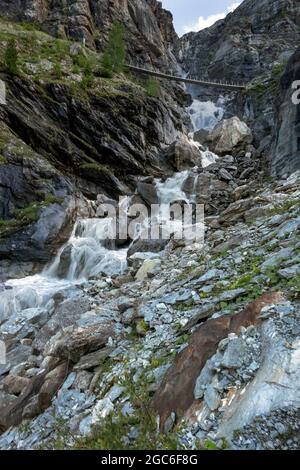 Pont suspendu, Solda (BZ), Tyrol du Sud, Italie Banque D'Images