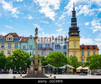 Place centrale de la ville d'Ostrava avec l'ancien hôtel de ville Banque D'Images