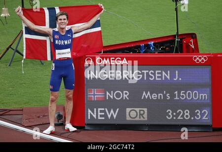 Tokyo, Japon. 07e août 2021. Jakob Ingebrigtsen, en Norvège, remporte la finale masculine de 1500m en 3:28.32 au stade olympique lors des Jeux olympiques d'été de 2020 à Tokyo, au Japon, le samedi 7 août 2021. Photo de Bob Strong/UPI crédit: UPI/Alay Live News Banque D'Images