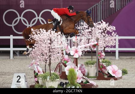 Tokyo, Japon. 07e août 2021. Sports équestres/saut : Jeux Olympiques, équipe, finale du parc équestre. McLain Ward, des États-Unis, est contagieux lors du saut. Credit: Friso Gentsch/dpa/Alay Live News Banque D'Images