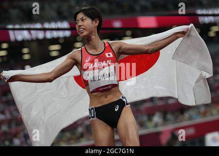 Tokyo, Japon. 7 août 2021. Hironaka Ririka, du Japon, réagit après la finale du 10000m féminin aux Jeux Olympiques de Tokyo en 2020, à Tokyo, au Japon, le 7 août 2021. Crédit: Li Yibo/Xinhua/Alay Live News Banque D'Images